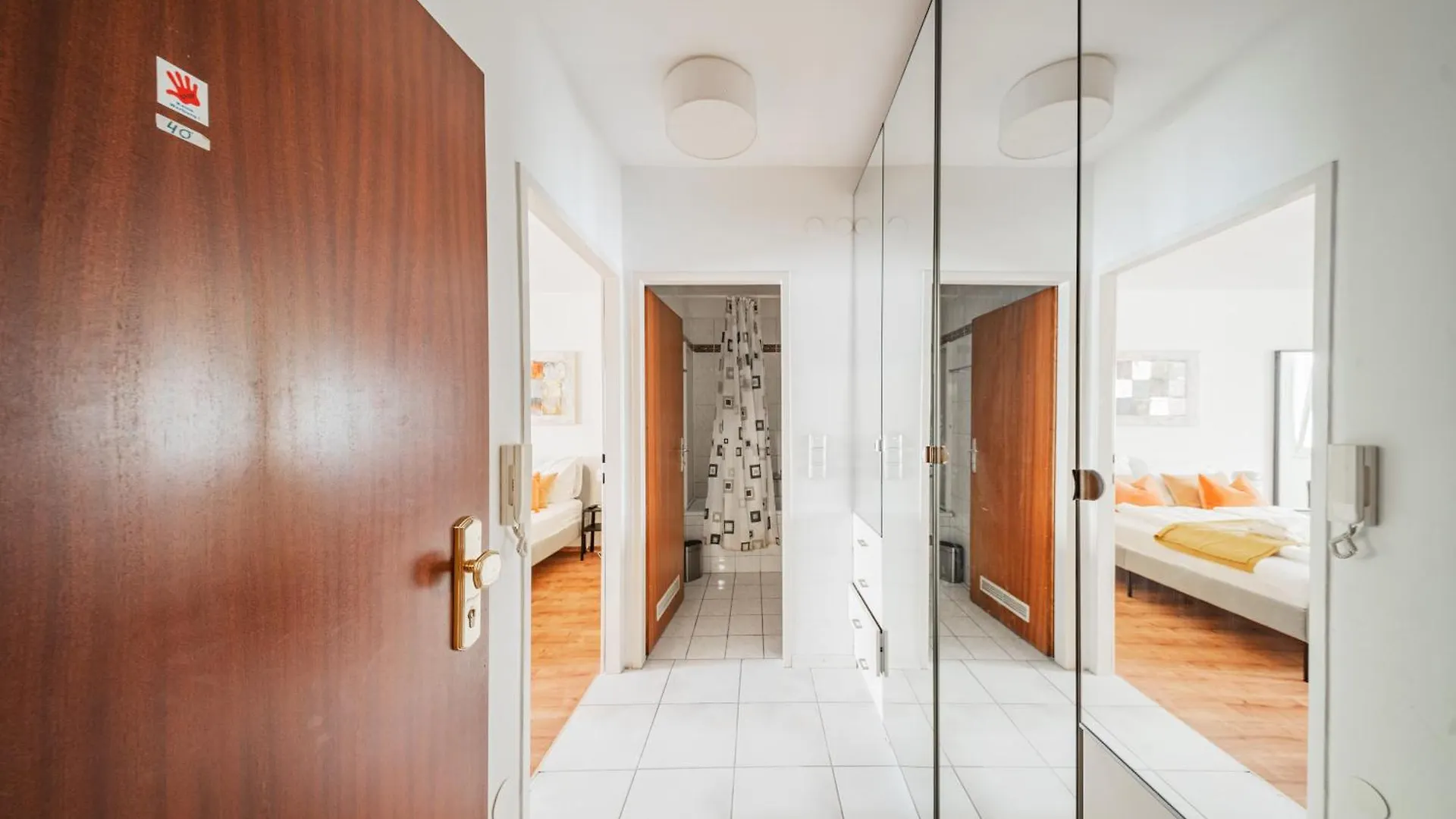 Apartment Studio Next To Karlskirche Vienna