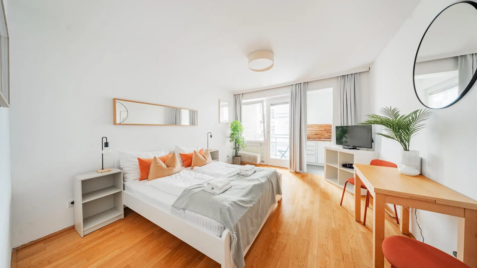 Studio Next To Karlskirche Vienna Apartment