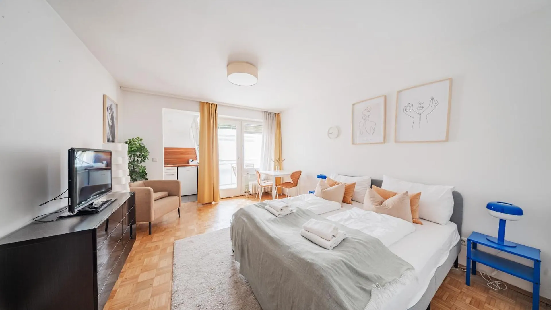 Studio Next To Karlskirche Vienna