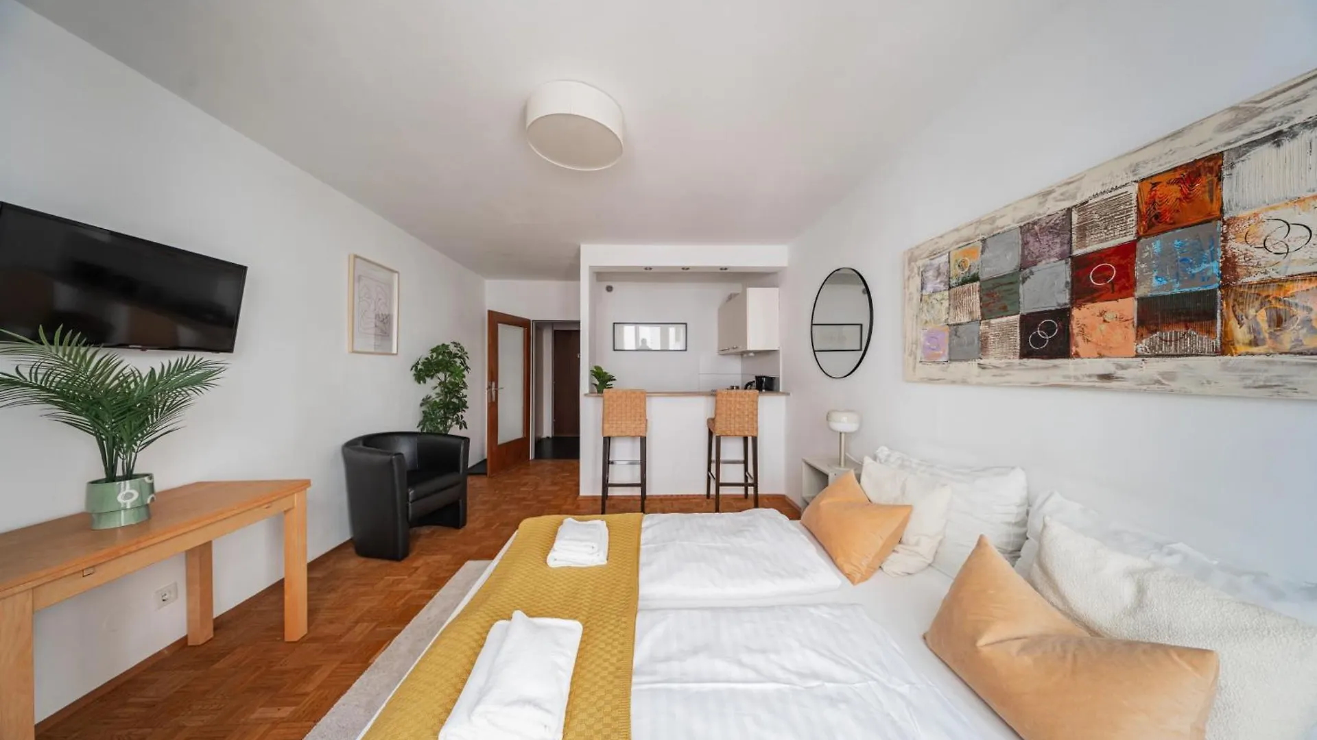 Studio Next To Karlskirche Vienna Apartment