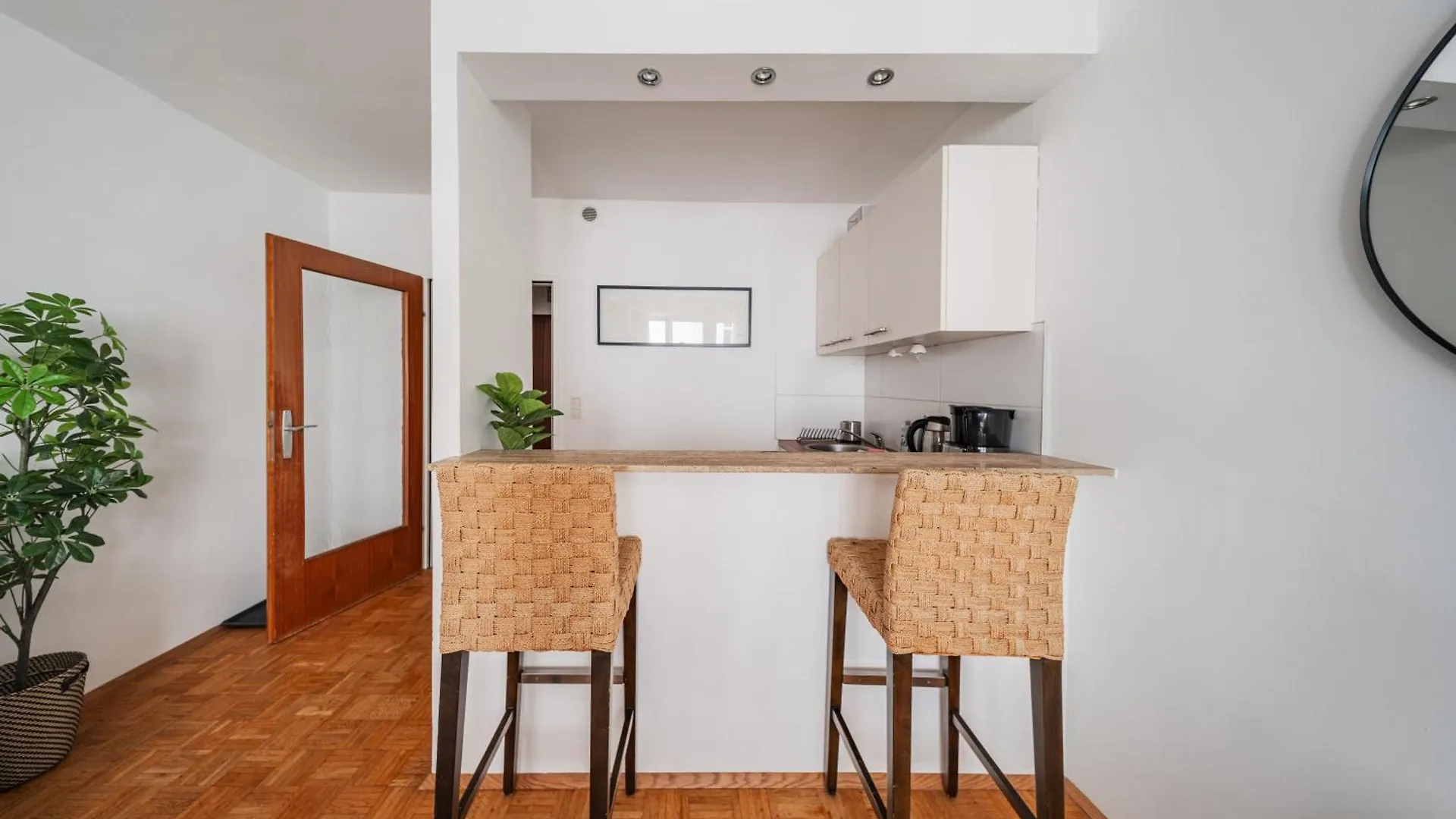 Apartment Studio Next To Karlskirche Vienna