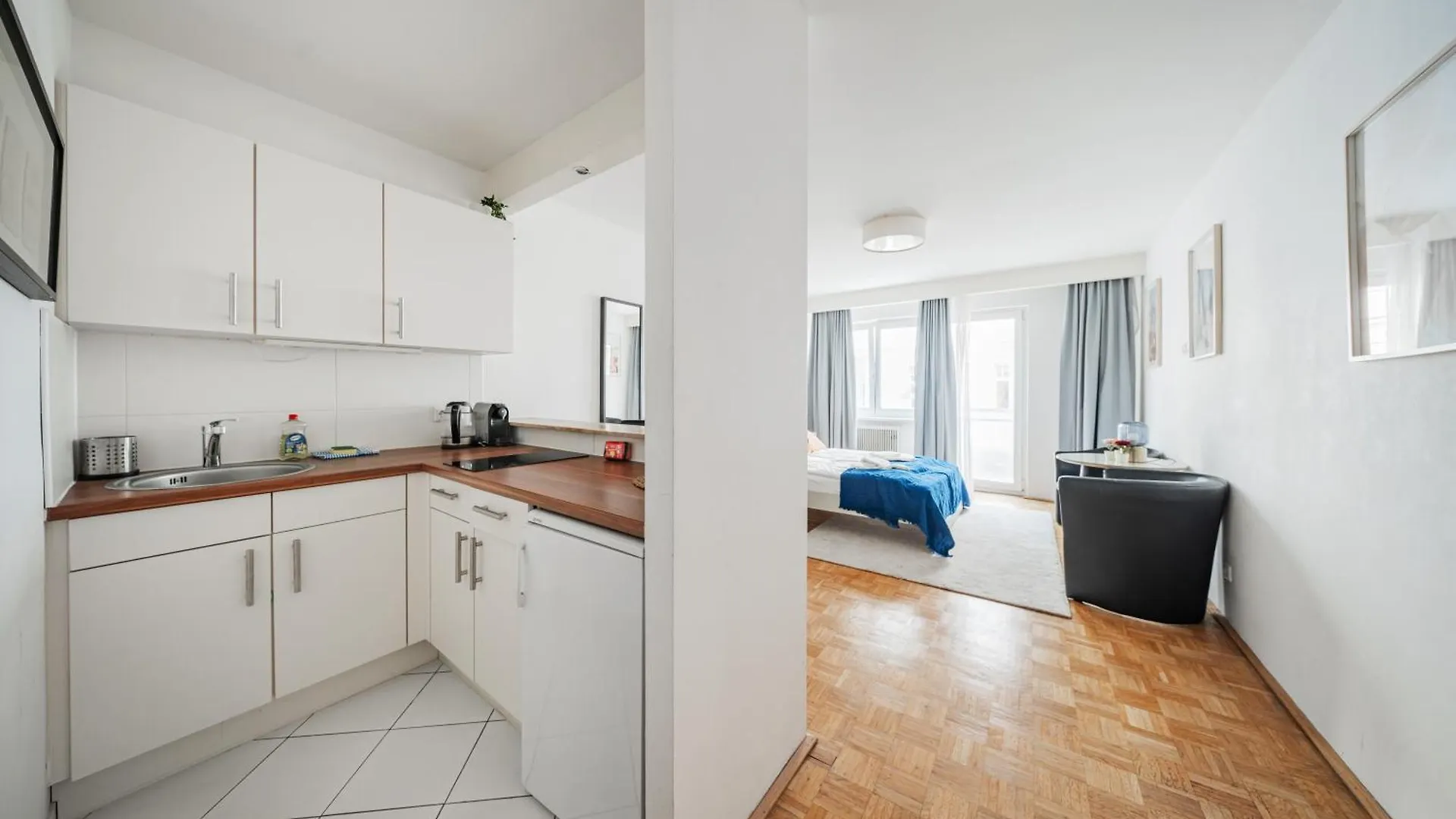 Studio Next To Karlskirche Vienna 0*,