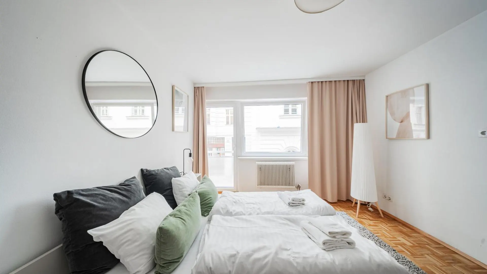 Studio Next To Karlskirche Vienna Apartment