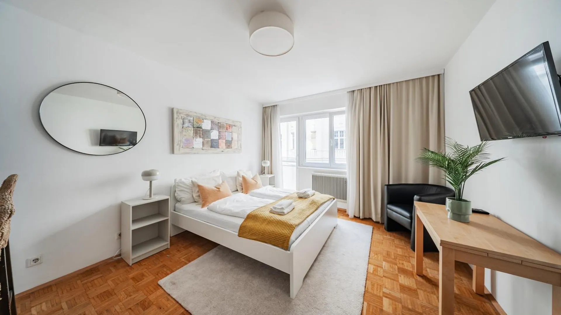 Studio Next To Karlskirche Viena 0*,  Austria